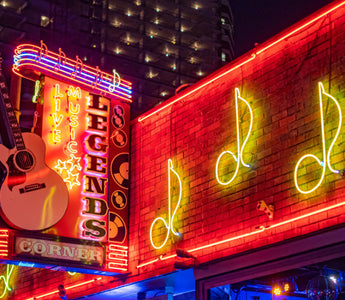 How to Choose the Perfect Outdoor Neon Sign for Your Home